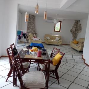 Odlicna kuca na Policama, Trebinje