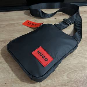 Hugo muška torbica