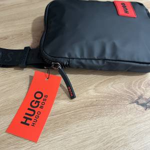 Hugo muška torbica