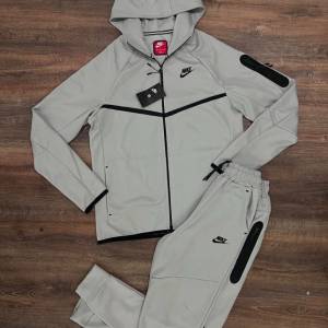 Nike tech fleece 2025 pravi dzep dupli slic