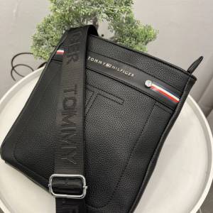 Tommy Hilfiger muška torbica