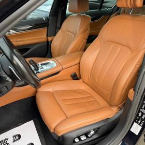 BMW 740 D M PAKET xDrive Automatik 320 ks / SIBER ZRACNI OVJES