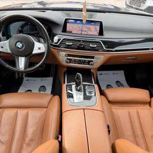 BMW 740 D M PAKET xDrive Automatik 320 ks / SIBER ZRACNI OVJES