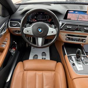 BMW 740 D M PAKET xDrive Automatik 320 ks / SIBER ZRACNI OVJES