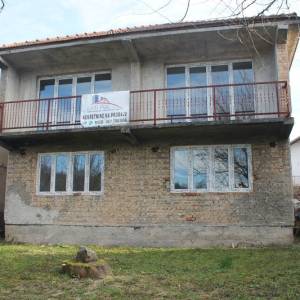 Kuća pored rijeke Une Bos. Krupa