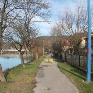 Kuća pored rijeke Une Bos. Krupa