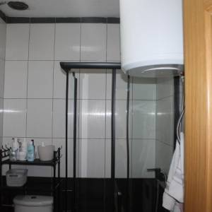 Objekat sa dva zasebna stanovanja kod bolnice