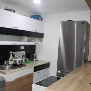 Objekat sa dva zasebna stanovanja kod bolnice