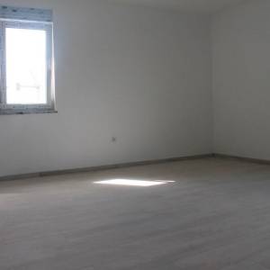 Stan sa dvije spavaće sobe Cazin Grad