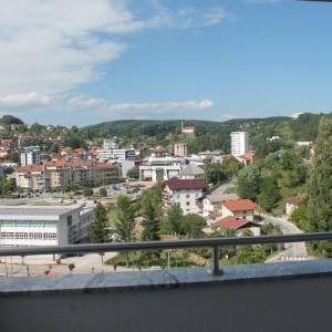 Stan sa dvije spavaće sobe Cazin Grad