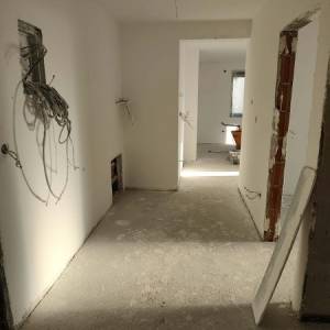 Trosoban stan Centar Grada Cazin 64 m2