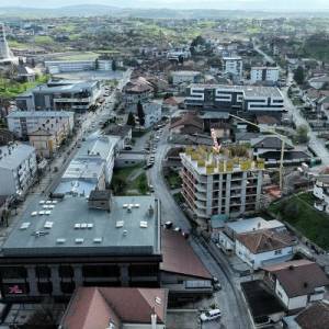 Trosoban stan Centar Grada Cazin 64 m2