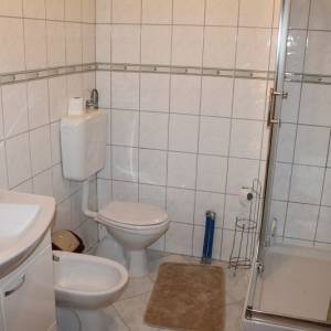 Useljiv stan sa 3 spavaće sobe