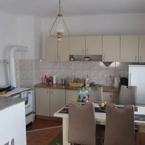 Useljiva i namještena kuća B.Krupa