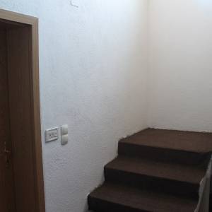 Useljiva i namještena kuća B.Krupa