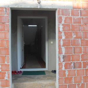 Useljiva i namještena kuća B.Krupa