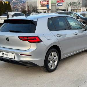 Volkswagen Golf Life 1.0 TSI 110 ks / LANE ASSIST VIRTUAL AMBIENT
