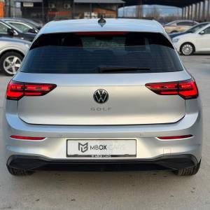 Volkswagen Golf Life 1.0 TSI 110 ks / LANE ASSIST VIRTUAL AMBIENT