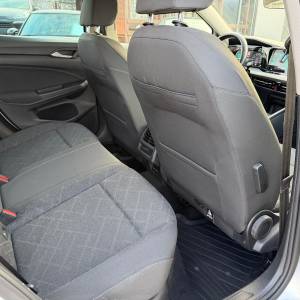 Volkswagen Golf Life 1.0 TSI 110 ks / LANE ASSIST VIRTUAL AMBIENT