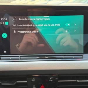 Volkswagen Golf Life 1.0 TSI 110 ks / LANE ASSIST VIRTUAL AMBIENT