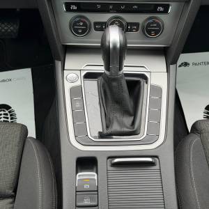 Volkswagen Passat B8 2.0 TDI DSG 150 ks / NAVI ACC