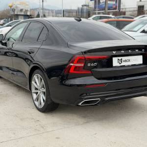 Volvo S60 R-Design 2.0 T5 250 ks / MAX FULL