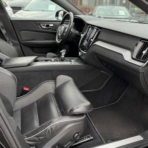 Volvo S60 R-Design 2.0 T5 250 ks / MAX FULL