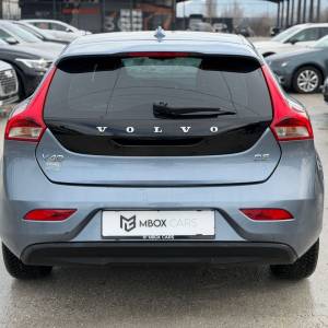 Volvo V40 2.0 Dizel 120 ks D2 ALU NOVE GUME ALARM