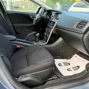 Volvo V40 2.0 Dizel 120 ks D2 ALU NOVE GUME ALARM