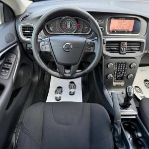 Volvo V40 2.0 Dizel 120 ks D2 ALU NOVE GUME ALARM