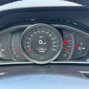 Volvo V40 2.0 Dizel 120 ks D2 ALU NOVE GUME ALARM