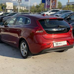 Volvo V40 D2 1.6 D 114 ks *NAVI*KAMERA*KOZA*