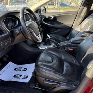 Volvo V40 D2 1.6 D 114 ks *NAVI*KAMERA*KOZA*