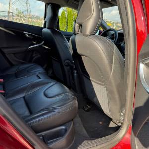 Volvo V40 D2 1.6 D 114 ks *NAVI*KAMERA*KOZA*