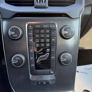 Volvo V40 D2 1.6 D 114 ks *NAVI*KAMERA*KOZA*