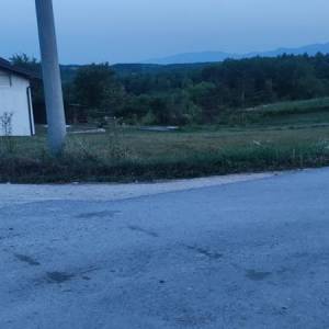 Vrlo povoljna 2 zemljišta za kuću