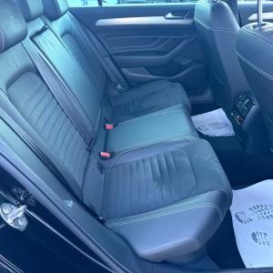 VW Passat Elegance R-Line 2.0 l TDI SCR 4MOTION