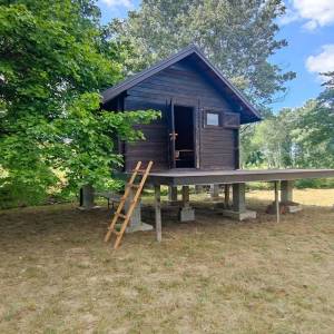 Zemljište sa vikendicom između rijeka Korane i Toplice