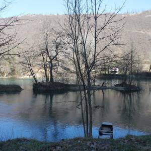 Zemljište Salihovac uz rijeku Unu