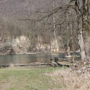 Zemljište Salihovac uz rijeku Unu