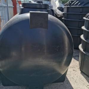 Nadzemni rezervoar za tehnicku vodu 2000 litara