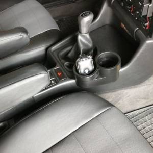 BMW E34 CUPHOLDER