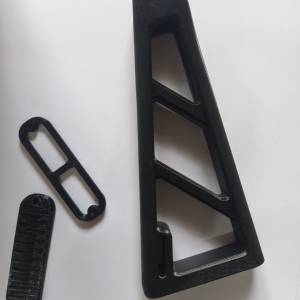 MODERNI TROKUT KUNDAK ZA ZASTAVU M70 M72 M76