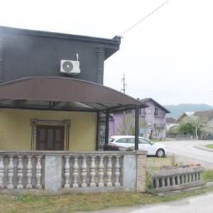 Objekat Bosanska Otoka blizina rijeke Une