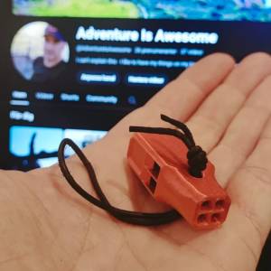 SOS PIŠTALJKA ZVIŽDALJKA ZA PLANINARE