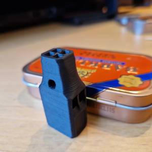 SOS PIŠTALJKA ZVIŽDALJKA ZA PLANINARE