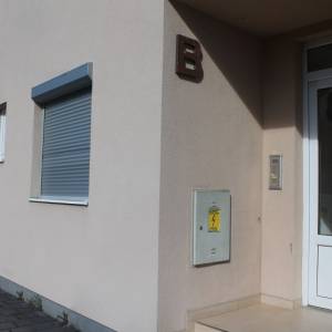 Trosoban useljiv i namješten stan Mala Lisa