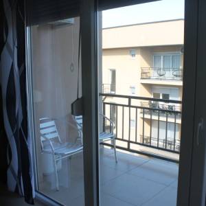 Trosoban useljiv i namješten stan Mala Lisa