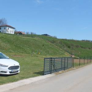 Useljiva i moderno namještena kuća Vrnograč