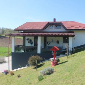 Useljiva i moderno namještena kuća Vrnograč